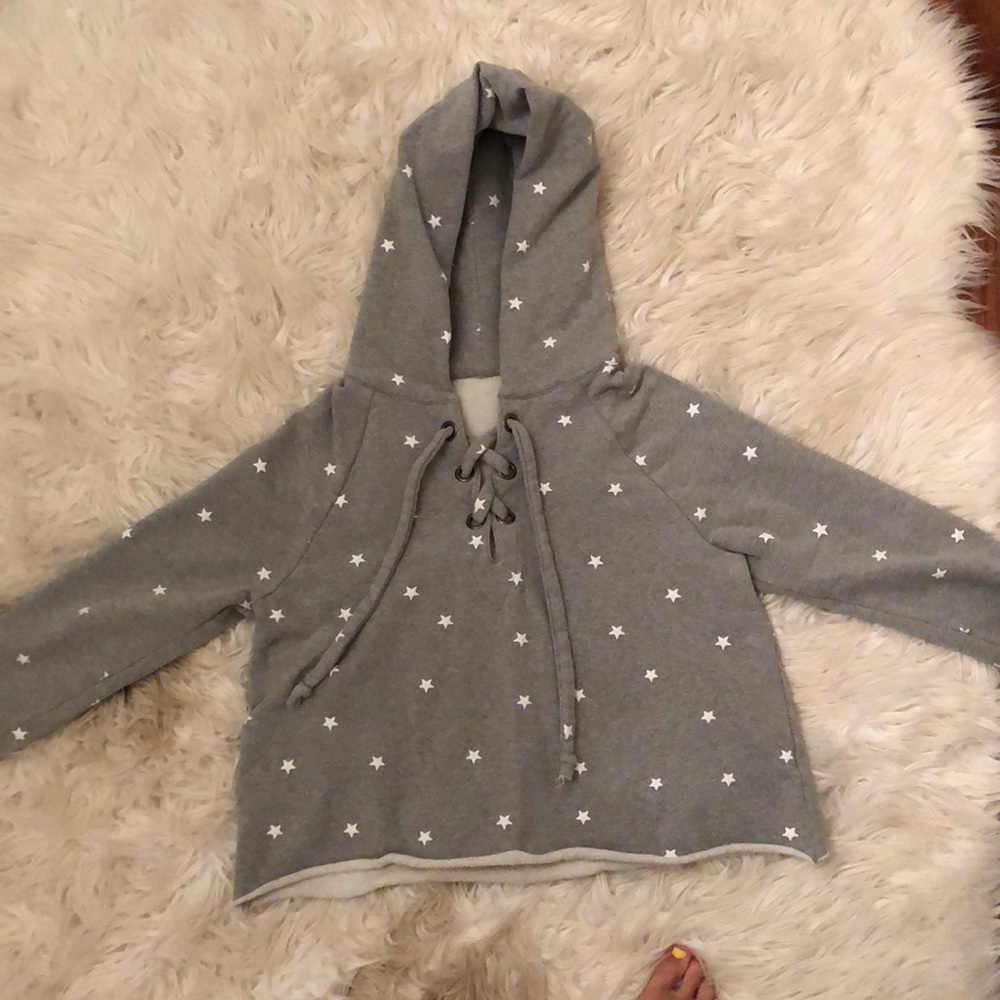 Cropped Star Hoodie
